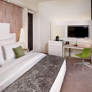 5* מלון Melia