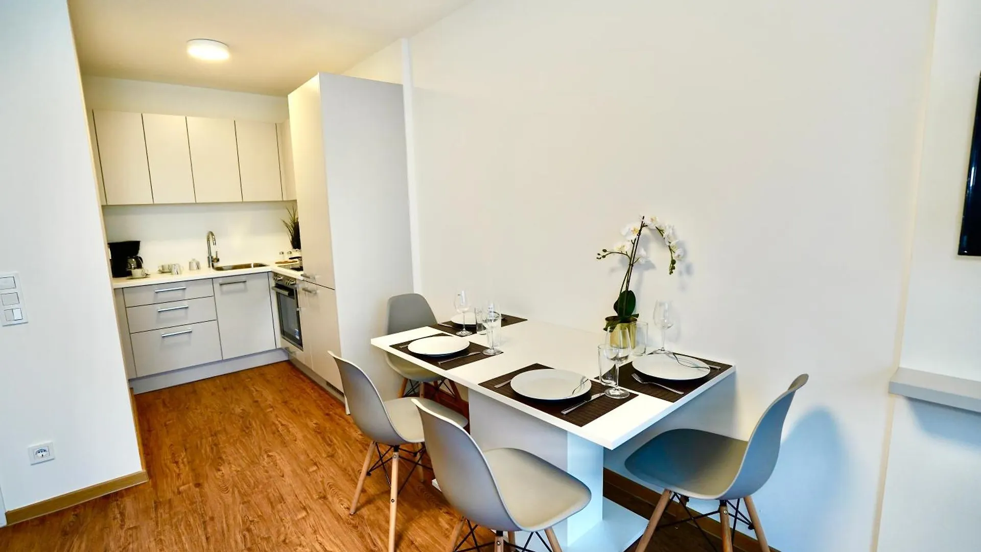 فيينا Dm & S Apartment 0*,